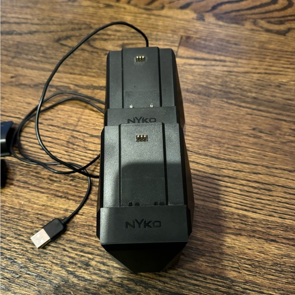 Xbox 🎮 Wireless Controller Charging System - Picture 3 of 4